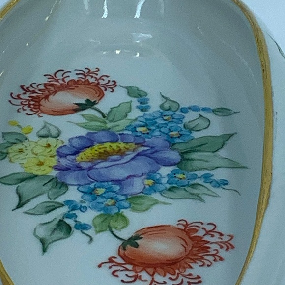 Hand Painted Gold Handled Oval Dish - Picture 4 of 12